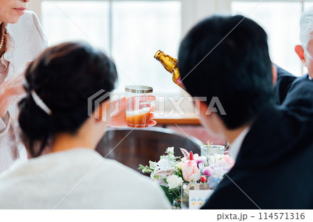 ウエディング 披露宴 乾杯 ウエディング 披露宴 乾杯 114571316