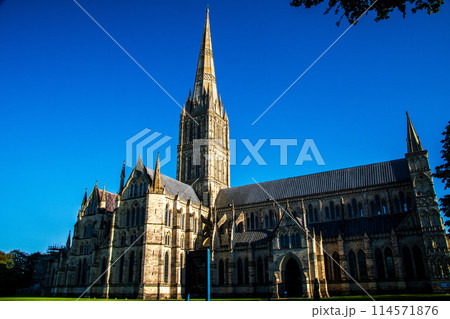 イギリスのサルスベリーの街の風景 114571876