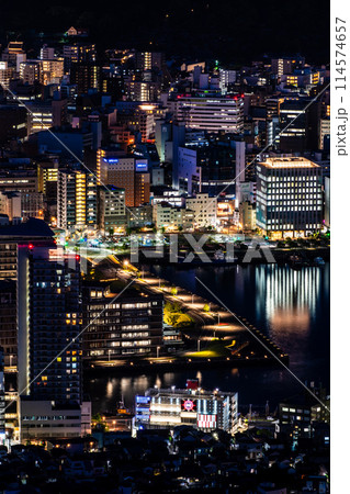稲佐山展望台から長崎市街地の夜景　【長崎市】 114574657