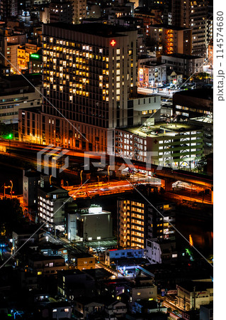 稲佐山展望台から長崎市街地の夜景　【長崎市】 114574680
