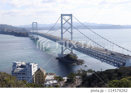 鳴門山展望台から見る大鳴門橋(兵庫県 徳島県 鳴門海峡) 鳴門山展望台から見る大鳴門橋(兵庫県 徳島県 鳴門海峡) 114578262