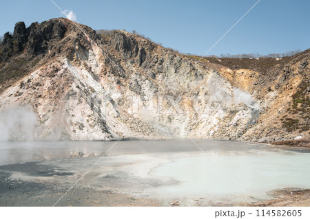 Jigokudani Hell Valley Lake Oyunuma in Noboribetsu, Hokkaido, Japan 114582605