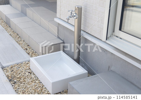 屋外水道　立水栓　住宅 114585141