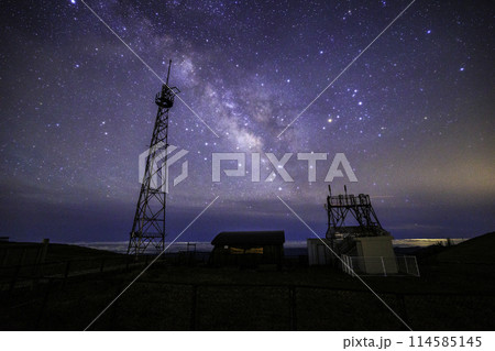 《徳島県 剣山》剣山山頂からの天の川と星空 114585145