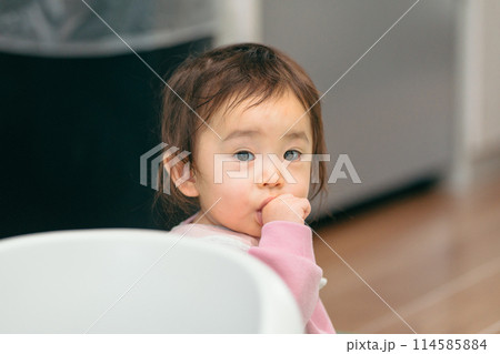 赤ちゃん 生後6ヶ月 114585884