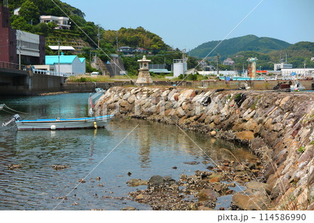 長崎県の対馬、久田川河口付近の築堤（対馬藩お船江の出入口） 114586990