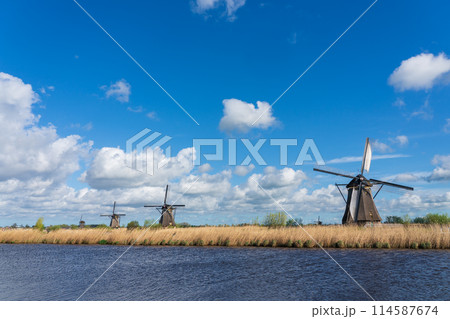 オランダ　キンデルダイク＝ エルスハウトの風車網 世界遺産 114587674