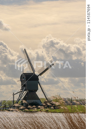 オランダ　キンデルダイク＝ エルスハウトの風車網 世界遺産 114587694