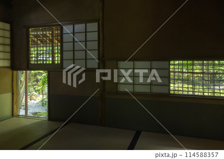 京都　西陣興聖寺（織部寺）　茶室「雲了庵」 114588357