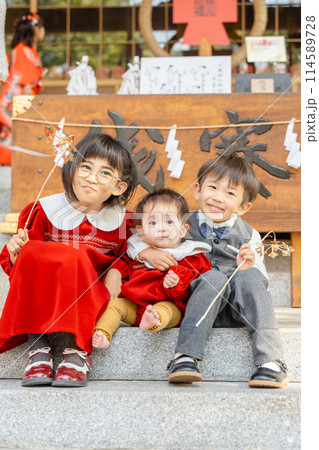 七五三 神社 女の子 七五三 神社 女の子 114589728