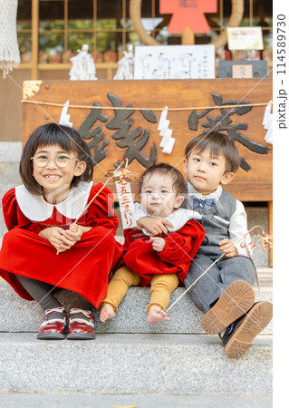 七五三 神社 女の子 七五三 神社 女の子 114589730