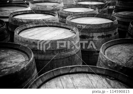 Old wooden barrels Old wooden barrels 114590815