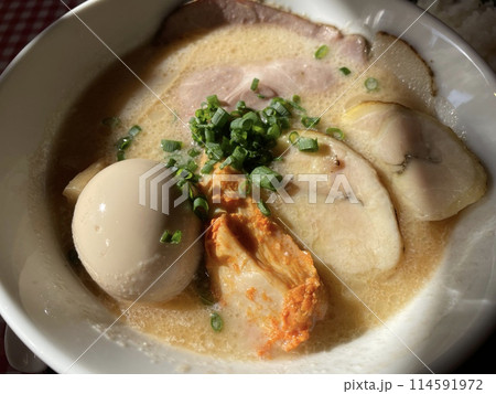 イタリアンスタイル豆乳鶏ラーメン 創作ラーメン イタリアンスタイル豆乳鶏ラーメン 創作ラーメン 114591972