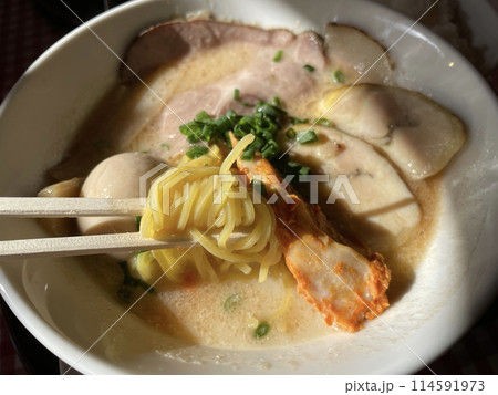 イタリアンスタイル豆乳鶏ラーメン 創作ラーメン イタリアンスタイル豆乳鶏ラーメン 創作ラーメン 114591973