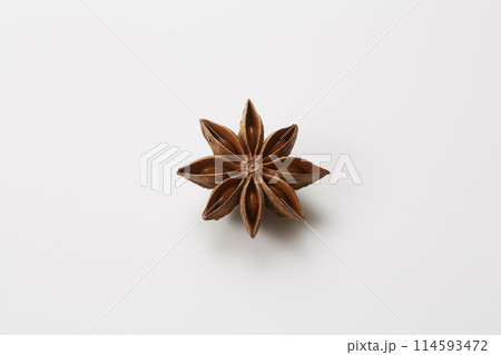 八角　スターアニス　star anise 114593472