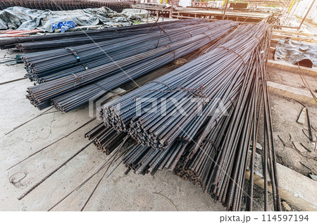 Round Bar Steel high strength for construction concrete casting industry, long line cylindrical metal bar stock. 114597194