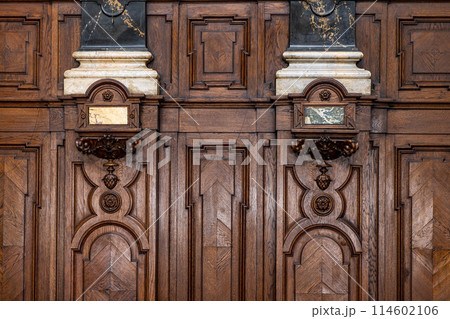 Antique old retro wooden decorative panel with vintage golden frames. 114602106