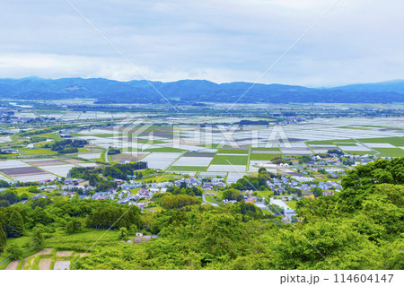 春の箟岳山より涌谷町・桃生町眺望 114604147