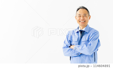 作業服を着た男性 ポートレート 腕組み 作業服を着た男性 ポートレート 腕組み 114604891