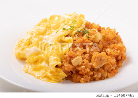 オムライス (ふわとろ卵とチキンライス) オムライス (ふわとろ卵とチキンライス) 114607465