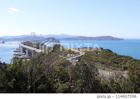 うずまちテラスからの風景（兵庫県 徳島県 大鳴門橋） 114607506