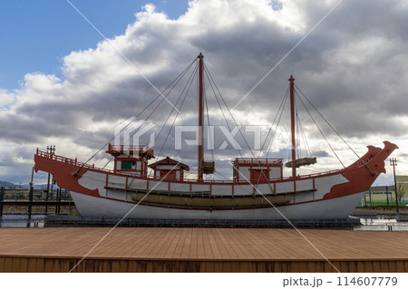 奈良の復元遣唐使船 114607779