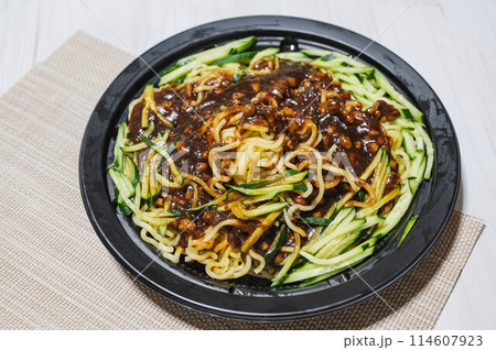 ジャージャー麺 114607923