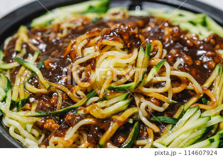 ジャージャー麺 114607924