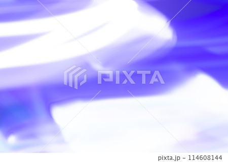 パープルカラー系ストライプイメージ (背景素材) パープルカラー系ストライプイメージ (背景素材) 114608144