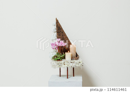 Christmas composition of fresh flowers 114611461