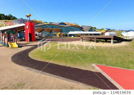 【香川県】晴天のさぬきこどもの国と高松空港 114614639