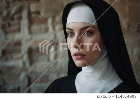 Beautiful nun with model appearance, face close-up 114614908