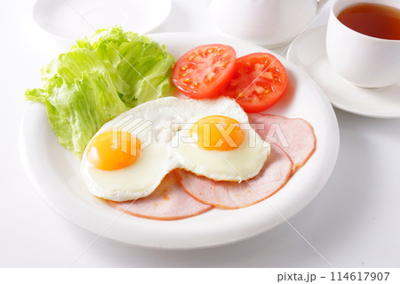 ハムエッグ朝食 ハムエッグ朝食 114617907