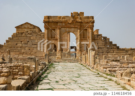 Arch of Antoninus Pius in Subaytilah, Tunisia 114618456