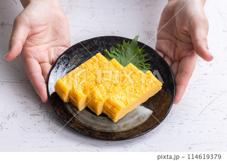卵焼き　Japanese food 114619379