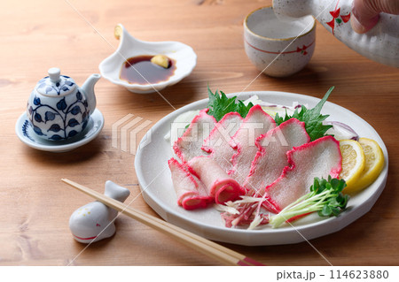 ミンク鯨ベーコンスライス 和歌山県 太地町 郷土料理 (普通にスーパーで売ってます) ミンク鯨ベーコンスライス 和歌山県 太地町 郷土料理 (普通にスーパーで売ってます) 114623880
