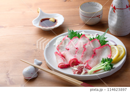 ミンク鯨ベーコンスライス 和歌山県 太地町 郷土料理 (普通にスーパーで売ってます) ミンク鯨ベーコンスライス 和歌山県 太地町 郷土料理 (普通にスーパーで売ってます) 114623897