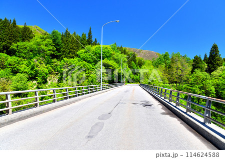 千国大橋より白馬乗鞍温泉方面(長野県白馬村)【2024.5】 114624588