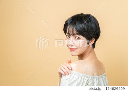 ビューティー　女性 114626409