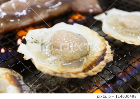 海鮮焼きホタテ貝柱 114630498