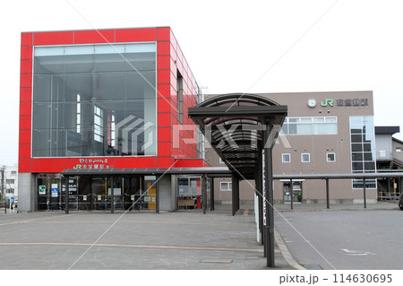 東室蘭駅　JR東室蘭駅　ひがしむろらん　Higashi-muroran　H32　室蘭本線 114630695