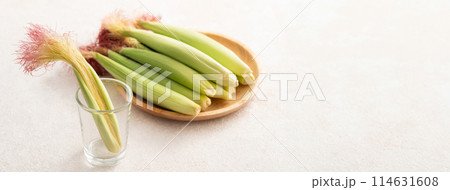 ベビーコーン ヤングコーン スイートコーン 114631608