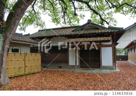 Muko-Jinja Shinto Shrine in Muko City of Kyoto Japan. Founded in the year 718 by the Mutobe clan as requested by Emperor Jinmu. Its design was copied by the Meiji Jingu in Tokyo. Muko-Jinja Shinto Shrine in Muko City of Kyoto Japan. Founded in the year 718 by the Mutobe clan as requested by Emperor Jinmu. Its design was copied by the Meiji Jingu in Tokyo. 114633916