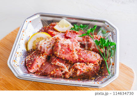 豚ロースのレモンペッパー風味 114634730