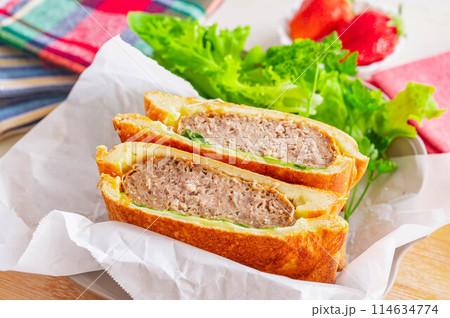 照り焼きハンバーグホットサンド 照り焼きハンバーグホットサンド 114634774