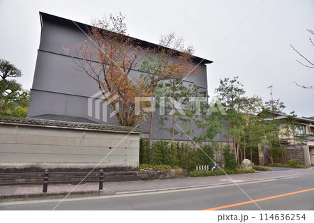 京都観光拠点　琵琶湖疎水のほとり　仁王門通り　京のリゾート 114636254