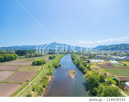 「青森県」名久井岳と馬淵川の風景 「青森県」名久井岳と馬淵川の風景 114636541
