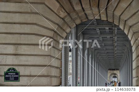 Horizontal perspective view of Metal columns of elevated subway at Pont de Bir Hakeim bridge. Horizontal perspective view of Metal columns of elevated subway at Pont de Bir Hakeim bridge. 114638078