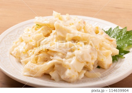 イカといぶりがっこのクリームチーズ和え 114639904