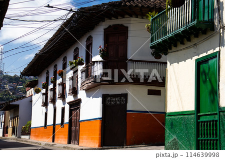 Beautiful streets at the historical downtown of the heritage town of Salamina located at the Caldas department in Colombia. 114639998